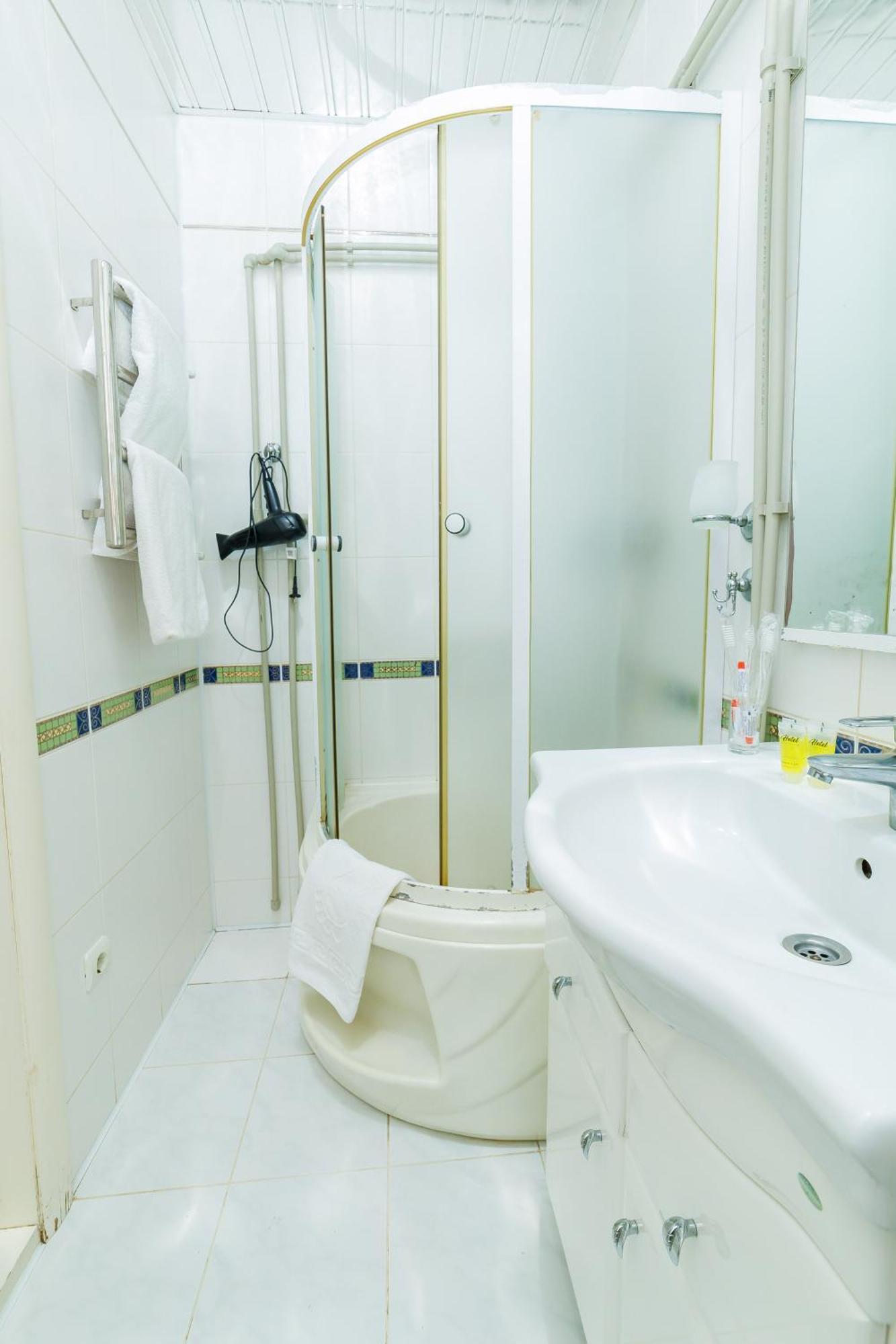 Квартира Антиквара У Центрі Полтави Мережа Alexapartments Документи Для Відряджень Безконтатне Заселення Цілодобово Poltava Exterior foto